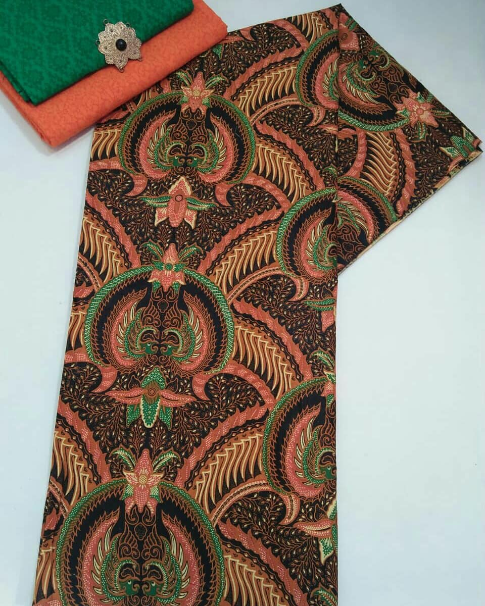 kain batik pekalongan motif sogan warna kombinasi embos
